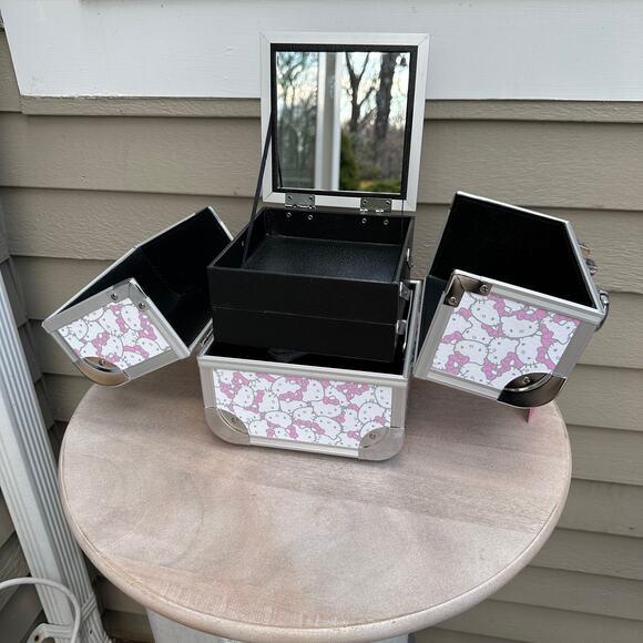 Sanrio Hello Kitty x Impressions Vanity SlayCube White Makeup Travel Case NEW - Picture 14 of 16